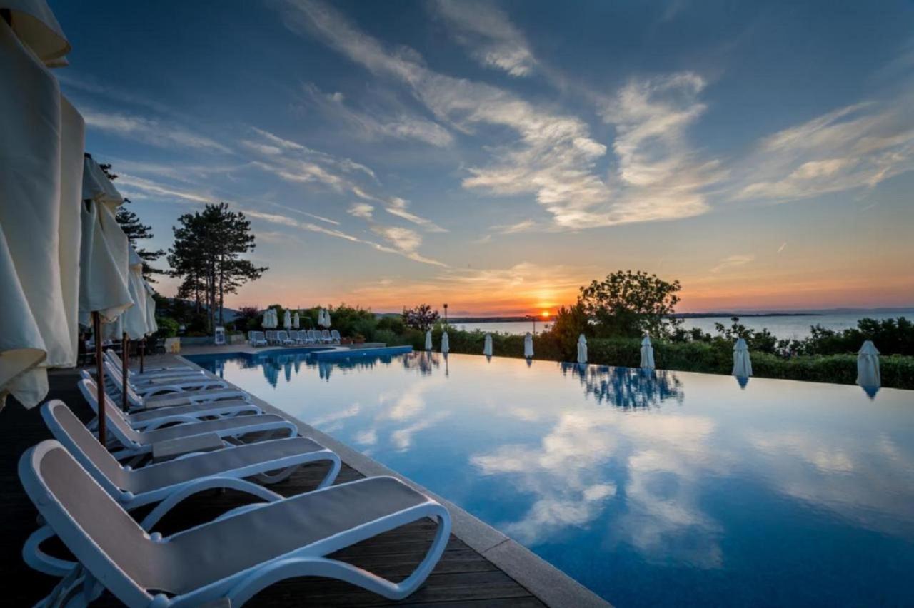 Eve Santa Marina Apartments II - Sea, Pools, Relax Sosopol Exterior foto